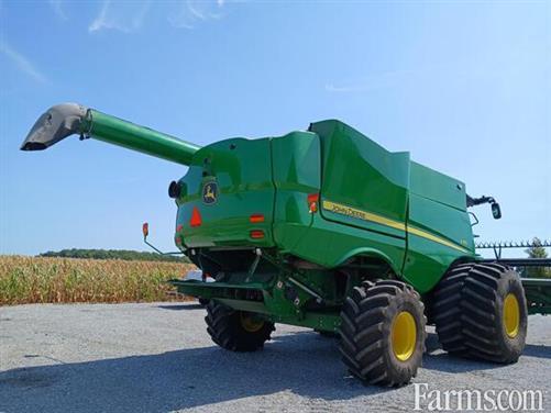 FarmsNews's tweet image. 2024 John Deere S760 👇

2WD axle, chopper, corn/bean combine type, floaters, contour master (lateral tilt feederhouse), fore/aft, power folding bin extension, yield monitor, and more.

usfarmer.com/harvesting-equ…

#Combine