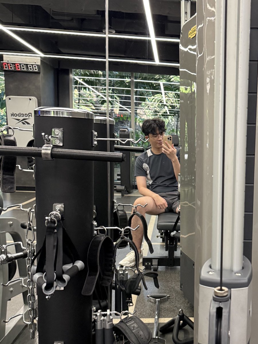 hiroisnotpahann's tweet photo. First gym of 2026 https://t.co/rjmm5uvp0P
