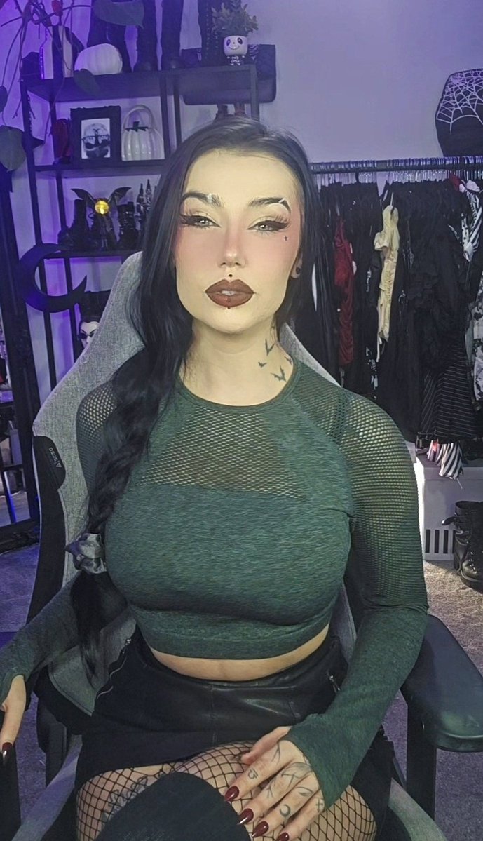 EleshaAliceT's tweet image. Wednesday live stream!
🍵 twitch.tv/eleshaalicetho… 🍵