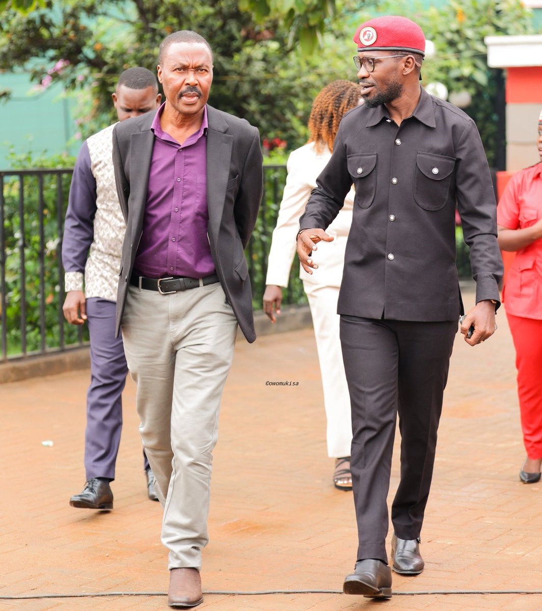 isaacmukiibiSnr's tweet photo. President Kyagulanyi with the Chief Of defence forces in the New Uganda🇺🇬 https://t.co/iV3iHcahB9