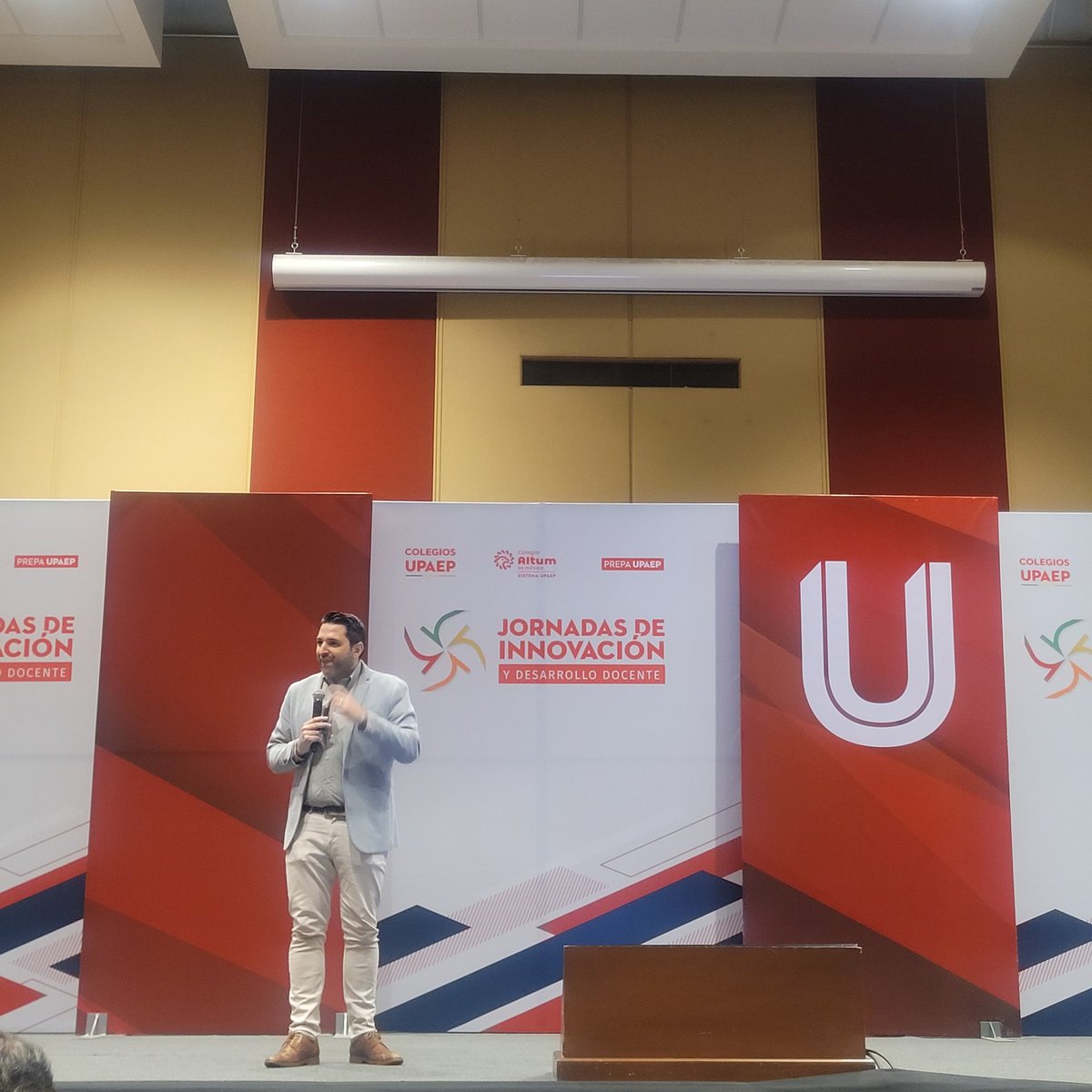 La educación también se renueva. 🌱
Inician las Jornadas de Formación Docente Primavera 2026, un espacio para aprender, compartir y seguir fortaleciendo nuestra labor en el aula.