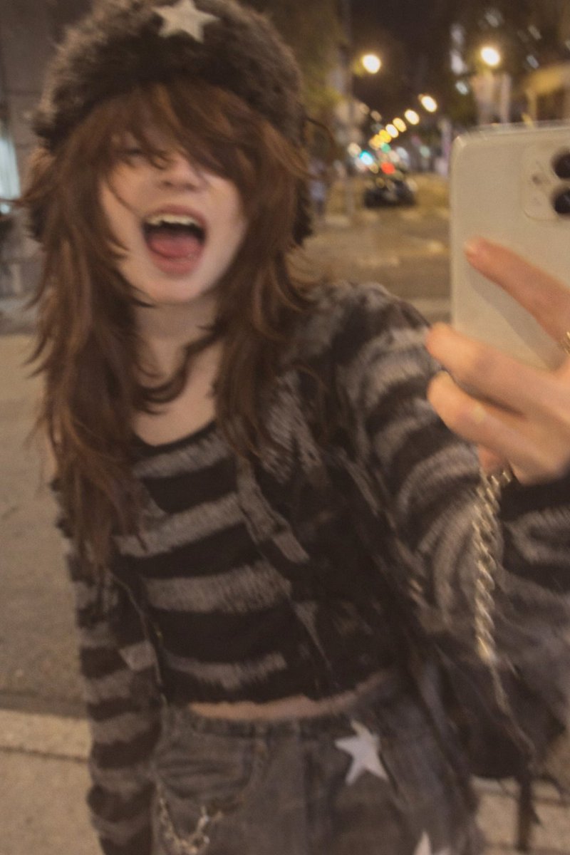 Elen🪦 tweet media