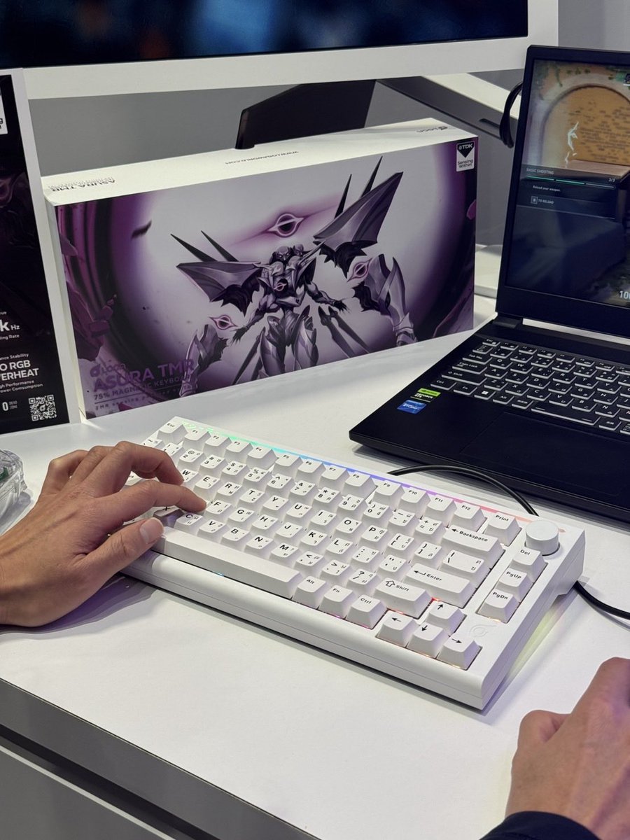 LOGA_World tweet media