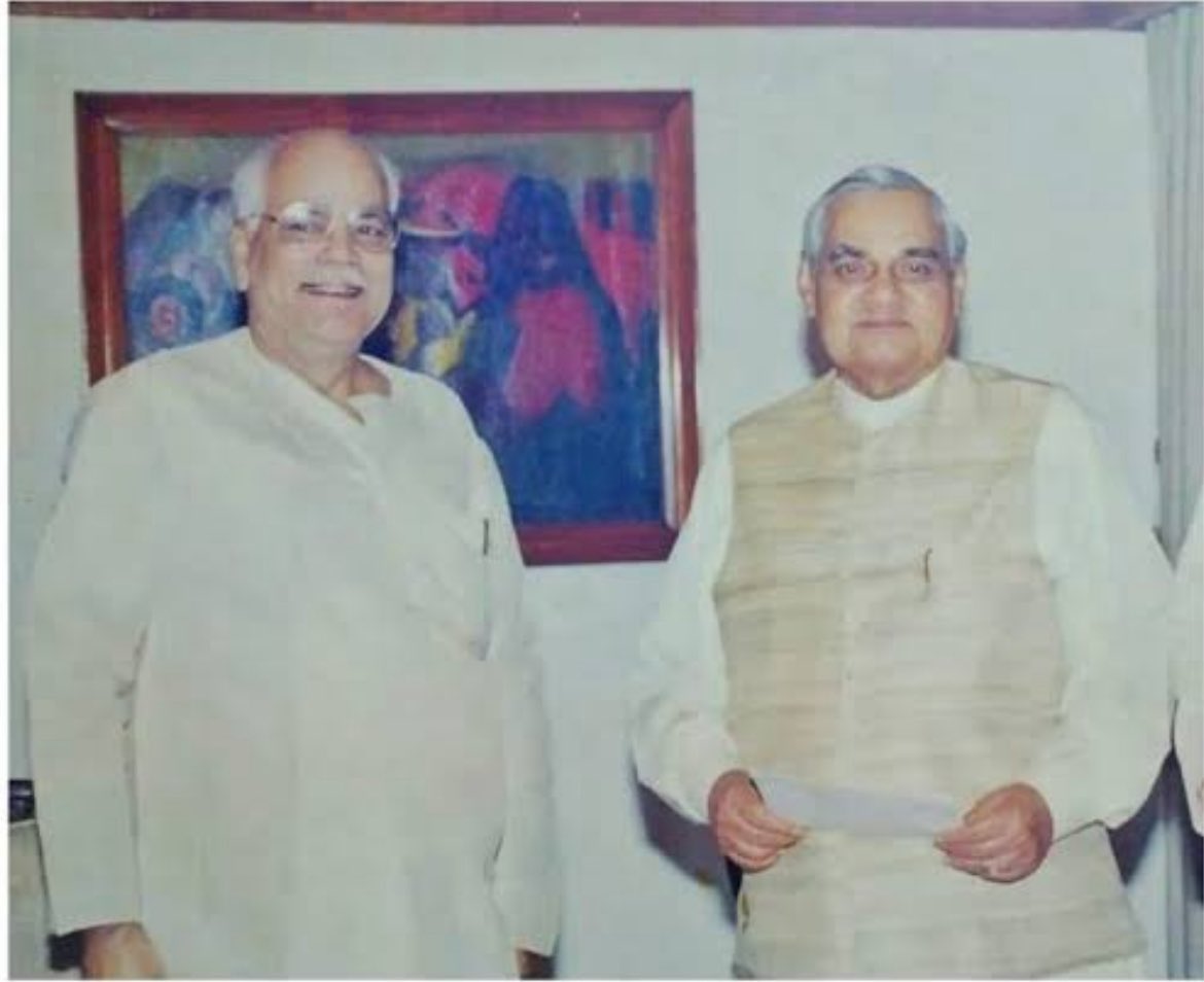 isoumenp's tweet photo. Former @RSSorg Pracharak, veteran @BJP4India leader and former Union Minister, Govt of India Shri Kabindra Purkayastha, my uncle (Jethu) has left for heavenly abode this evening. He was one of the founding members of Bharatiya Jana Sangha and the Bharatiya Janata Party. https://t.co/QbDJvjeiT2