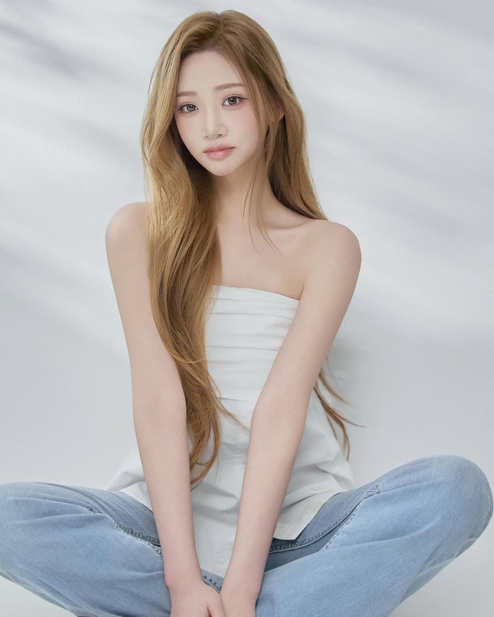 ChaeeunGlobal's tweet photo. [📸] 260107 - kimchaeeun_07 Post (3/3)

“I’m twenty years old~~”

🔗: https://t.co/ax4TOYZD0L

#KIMCHAEEUN #김채은 https://t.co/UXEYhHTZfL