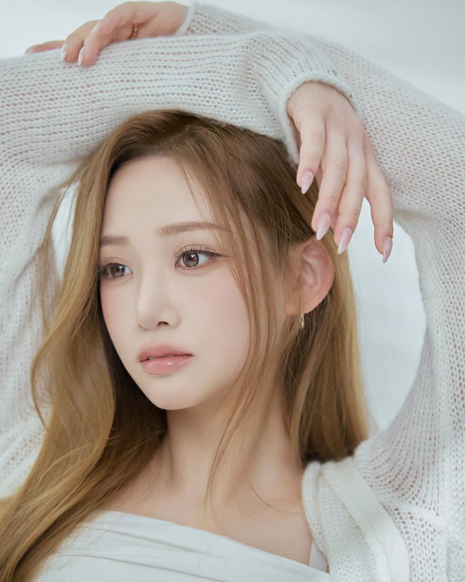 ChaeeunGlobal's tweet photo. [📸] 260107 - kimchaeeun_07 Post (3/3)

“I’m twenty years old~~”

🔗: https://t.co/ax4TOYZD0L

#KIMCHAEEUN #김채은 https://t.co/UXEYhHTZfL