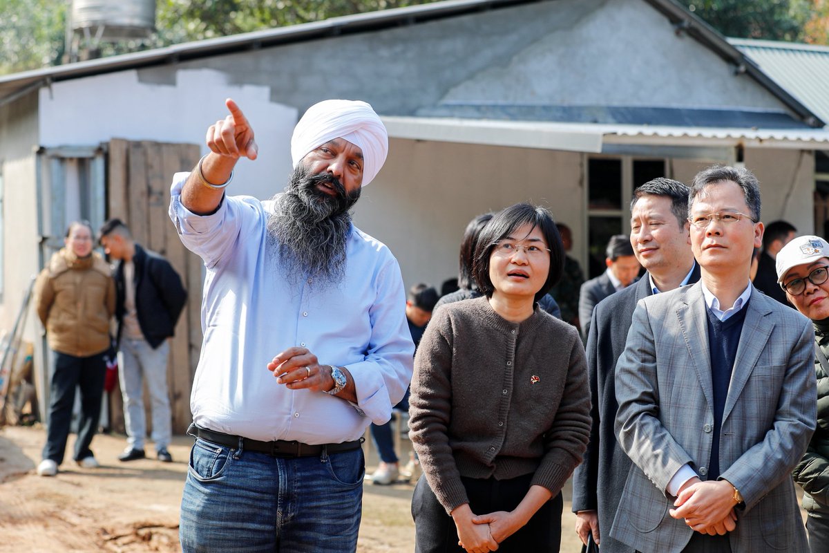 randeepssarai's tweet image. Canada’s partnership with @FAO is providing climate-smart agriculture training to help farmers in Vietnam rebuild and regrow critical crops after a severe typhoon season. Today in Lao Cai, I met farmers benefitting from Canadian aid and saw their resilience in action.