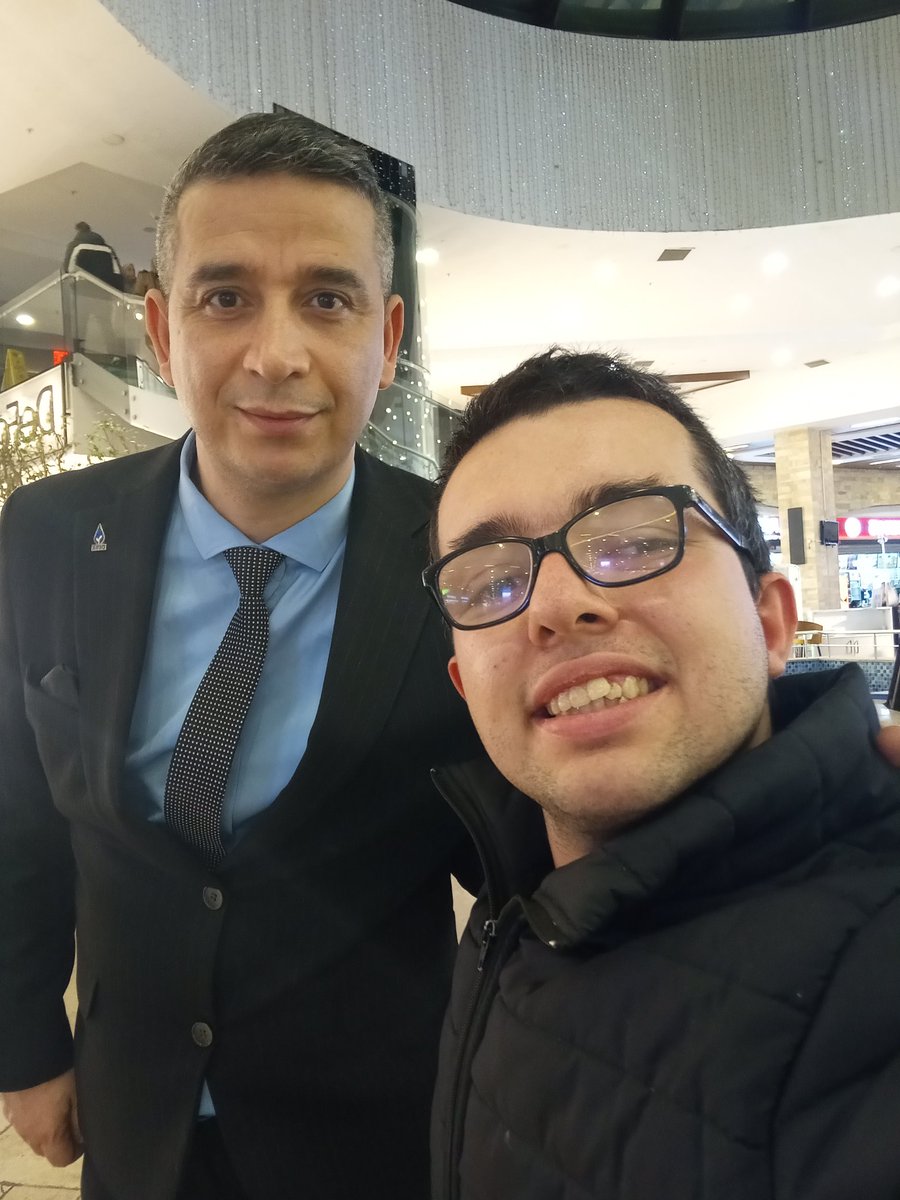 Siyaset sadece toplantılardan ibaret değil, her şeyden önce bir gönül işidir. 

​Bolu’dan geçerken değerli gönüldaşımız Yavuz Selim Ak Bey’e uğradık, gönül soframızı büyüttük. O içten ve samimi sohbetiyle içimizi ısıtan Yavuz Selim Bey’e misafirperverliği için çok teşekkür