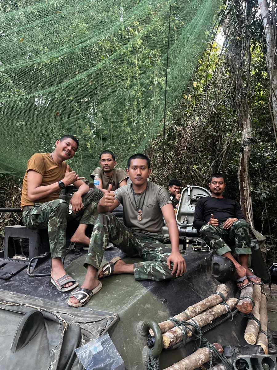 AnnQuann's tweet image. Thai soldiers taking commemorative photos of themselves and their "uparmored" Patton main battle tanks.