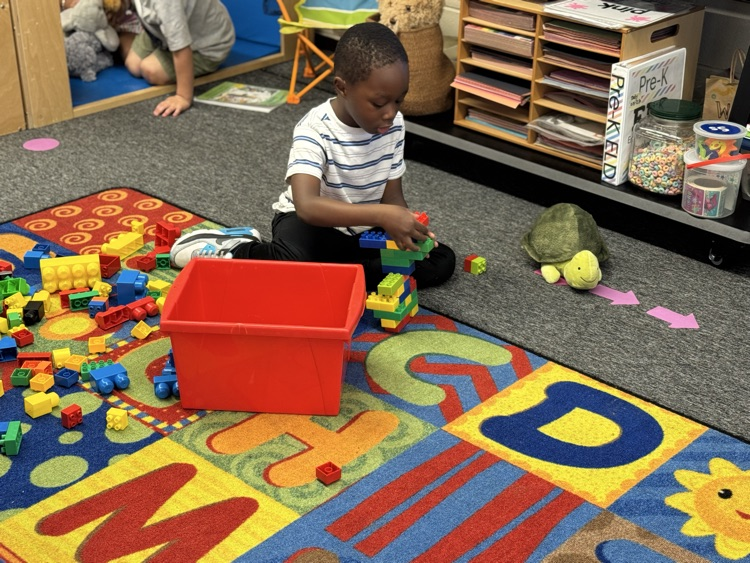 Back from winter break and jumping right into learning! ❄️📚 Ms. Bowen’s class reviewing skills during centers time.
