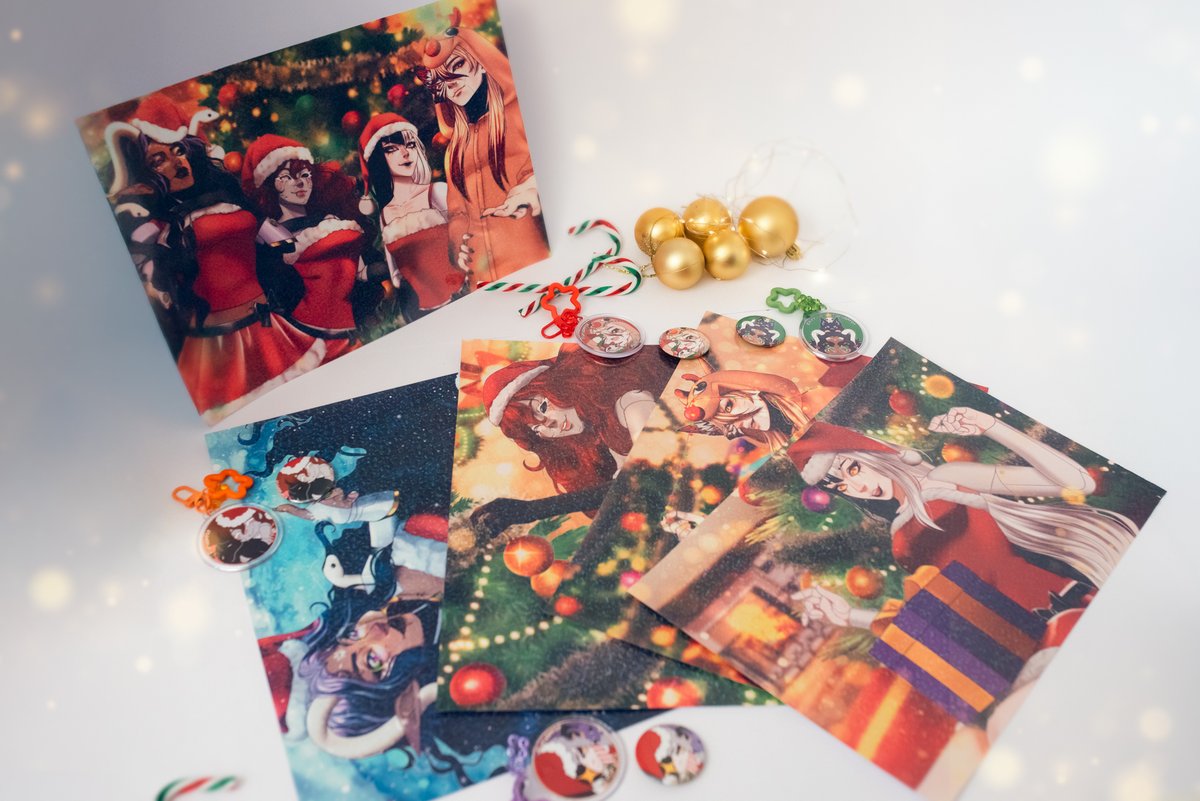 GraficaAmora's tweet photo. Tivemos o prazer de produzir os kits de Natal da @vfurusato 💖
Bottons, chaveiros e pôsteres laminados feitos com muito cuidado e carinho.

📩 Encomendas abertas!
Orçamentos sem compromisso via DM. https://t.co/BGkVGmYaHm