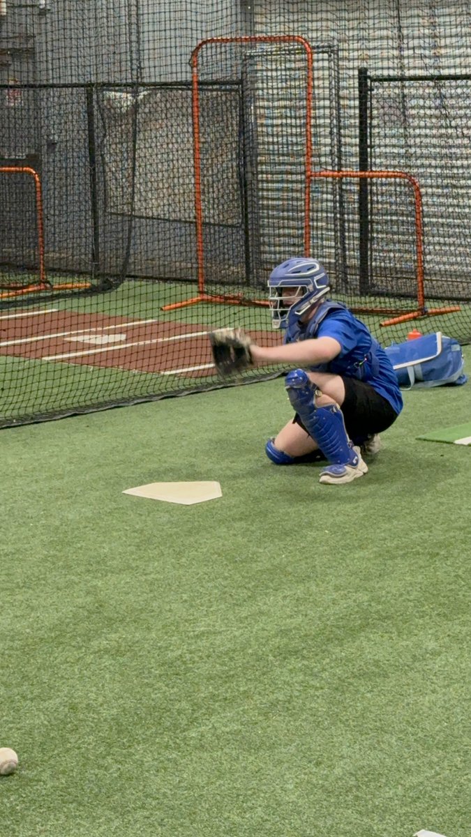 chihsmith's tweet photo. It's January which means back to full time practices.

M: 3:30-4:45 lifting/SA
Tu: 3:30-4:45 lifting/SA, 6-8:30 bullpens/hitting
W: 4:30-5:30 catching lessons
Th: 3:30-4:45 lifting/SA, 7:30 hitting lessons
F: rest
Sat: drills
Sun: 12-2:30 HS bpens/hitting, 3-6 club bpens/hitting https://t.co/E0kpdCMuKo