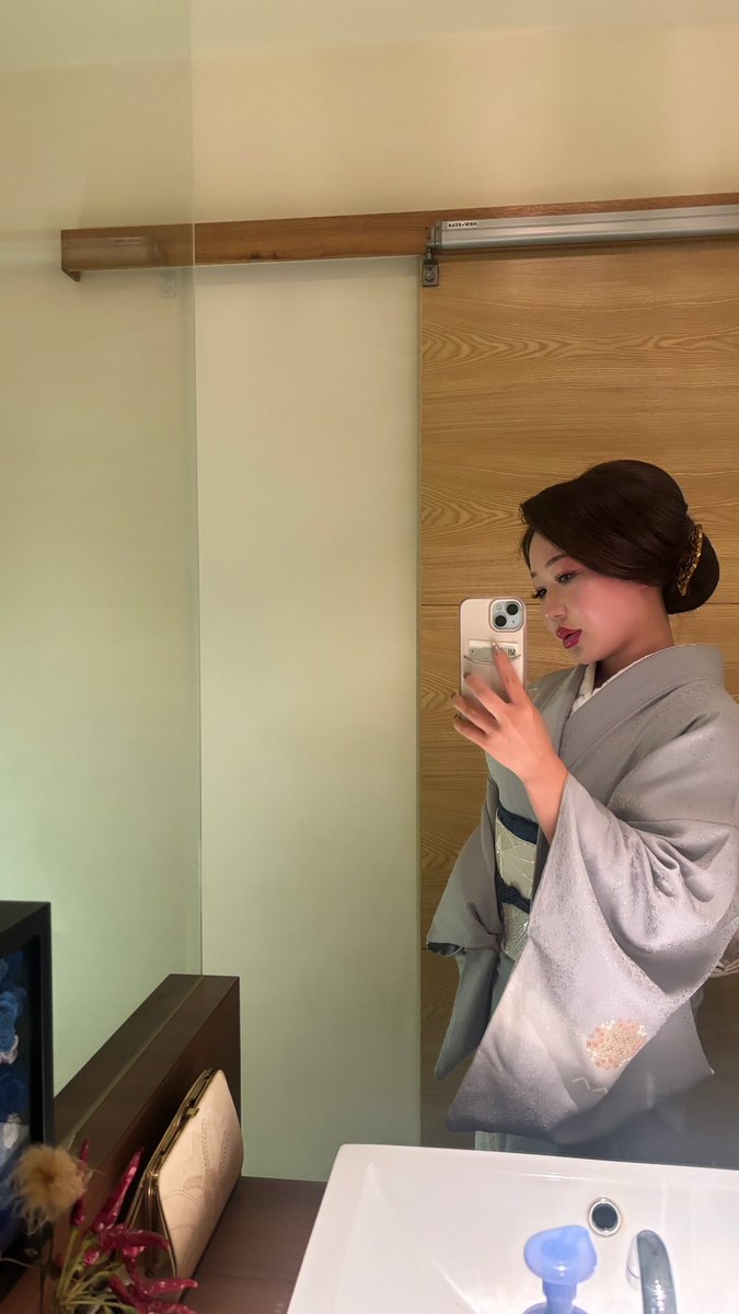 poledancermika's tweet photo. 新年初のお着物🇯🇵 https://t.co/cQdFmprm5R