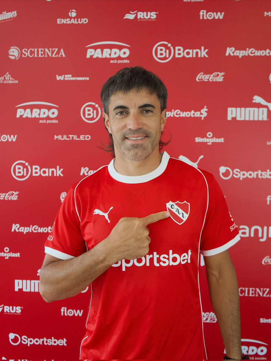 🔴 Ignacio Malcorra, con la camiseta de #Independiente.

🛥️ El mediocampista de 38 años firmó su contrato y viajará a Uruguay para disputar el Torneo Serie Río de La Plata.