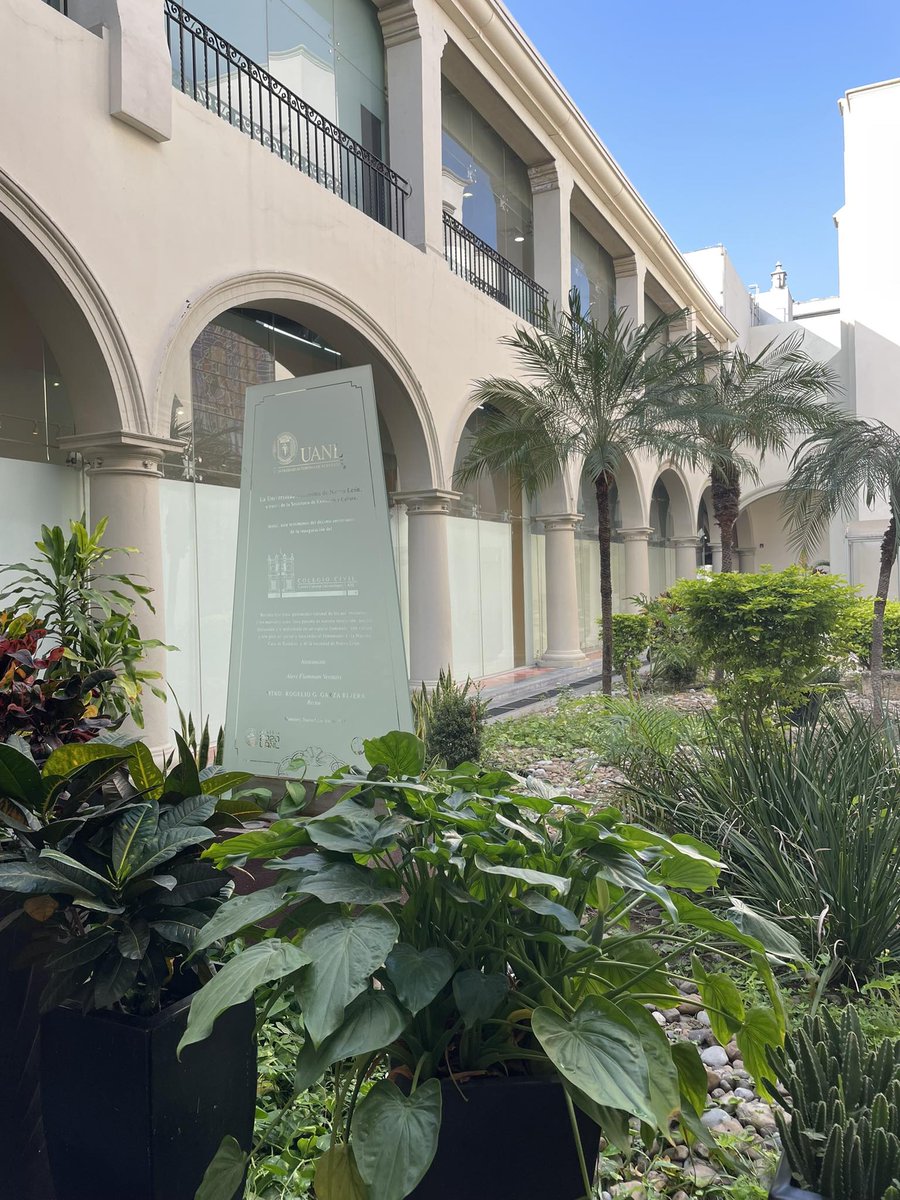 ¡Feliz año! Este mes celebraremos el décimo noveno aniversario del Colegio Civil Centro Cultural Universitario.