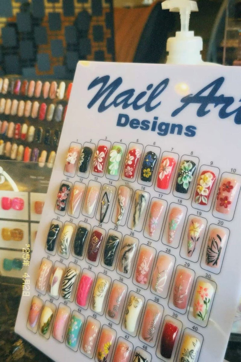 layxsnv's tweet image. I’m part of the generation that saw a full set go from $25 to $127😭