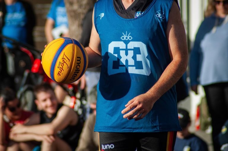 La ABB oficializó la primera Selección Bahiense de 3x3, integrada por Vecchi, Paronetto, Scattolini y Lamonega, que debutará el domingo 11 en Pinamar (13 hs), con transmisión por Básquet Pass. Bahía sigue siendo capital del básquet 💪.