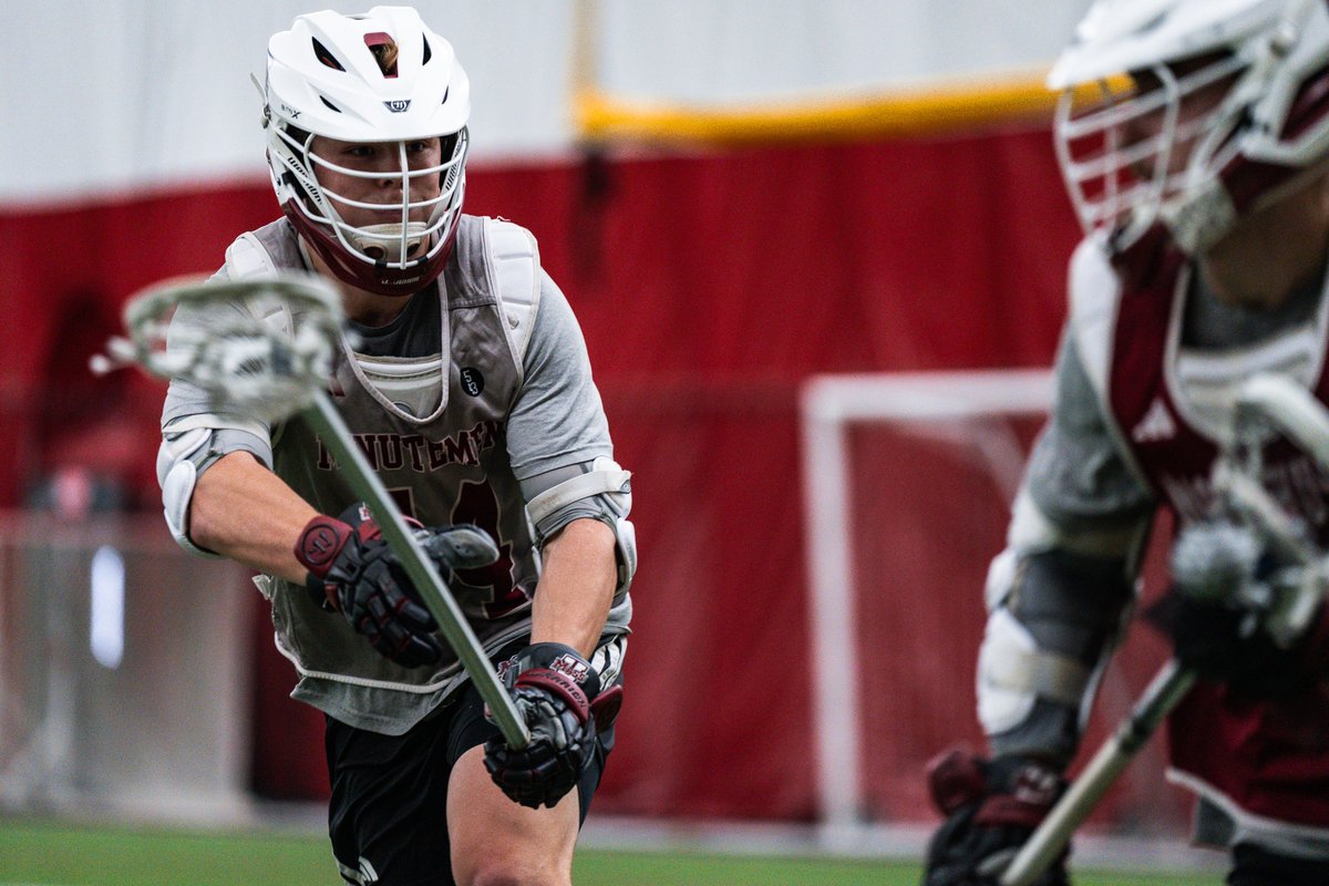 UMassMLacrosse's tweet photo. First practice of 2โฃ0โฃ2โฃ6โฃ โ
#GorillaLacrosse๐ฆ X #Flagship๐ฉ https://t.co/GxgKKWVFBw