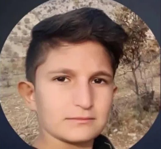 #رضا_خالدی  17 ساله اهل #لردگان در تاریخ ۱۳ دی ماه ۱۴۰۴ بازداشت و تا کنون هیچ خبری از نامبرده در دسترس نیست.