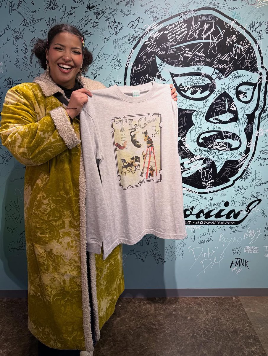 Babe with the power. ◡̈ NOT @willowwrestles tweet media