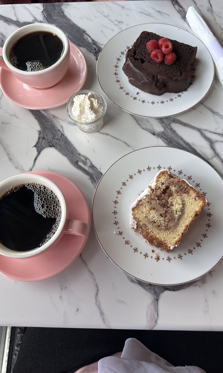 takeanapfirst's tweet image. يوم دافئ و حلو، نعيش حالة ذوبان احم احم. حبيت تسمعون صوت الربيع لما يجي. مو ربيع لسا بدري. بس صوت الربيع زي اللي في الفيديو+ عصافير. 🤍