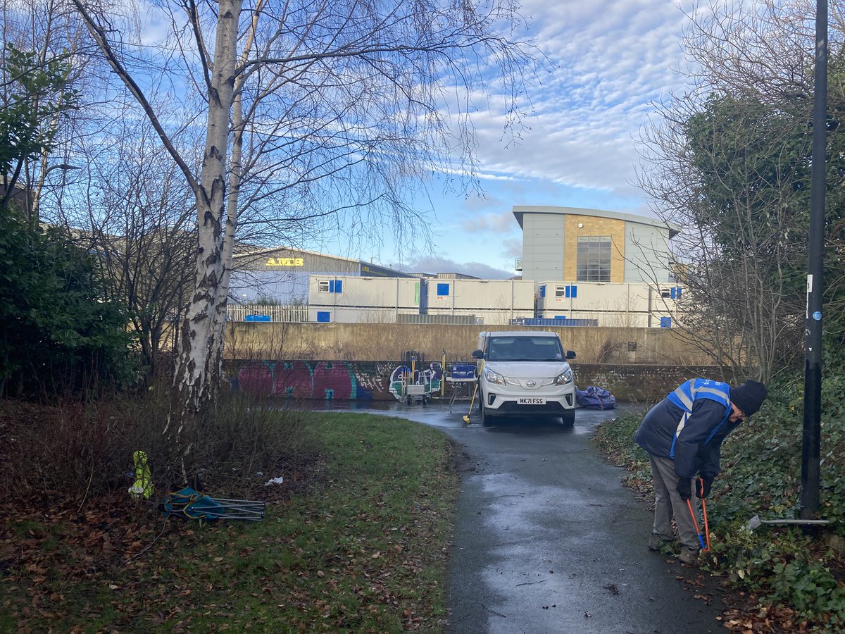 Blue loop tweet media