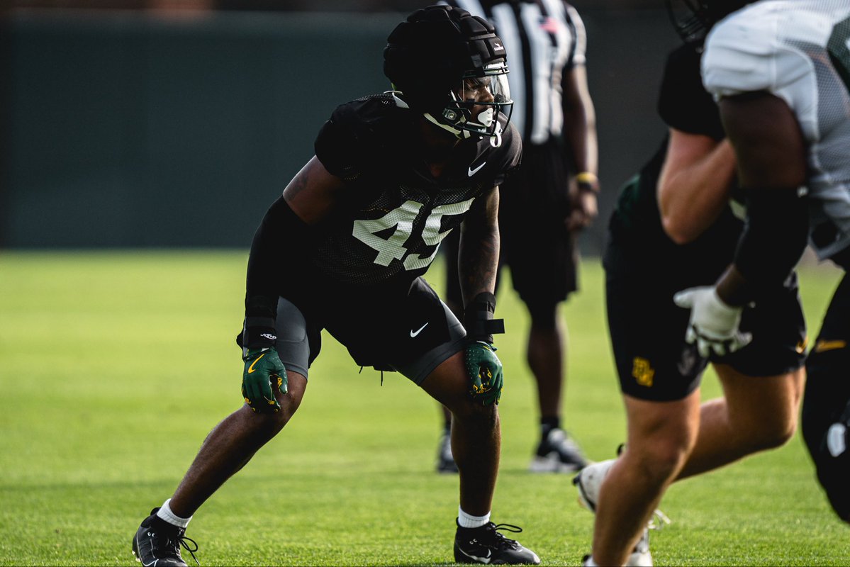 CoachLaborte's tweet image. Two Summit Jag D Linemen that played with each other in High School will now play together at Baylor!!!