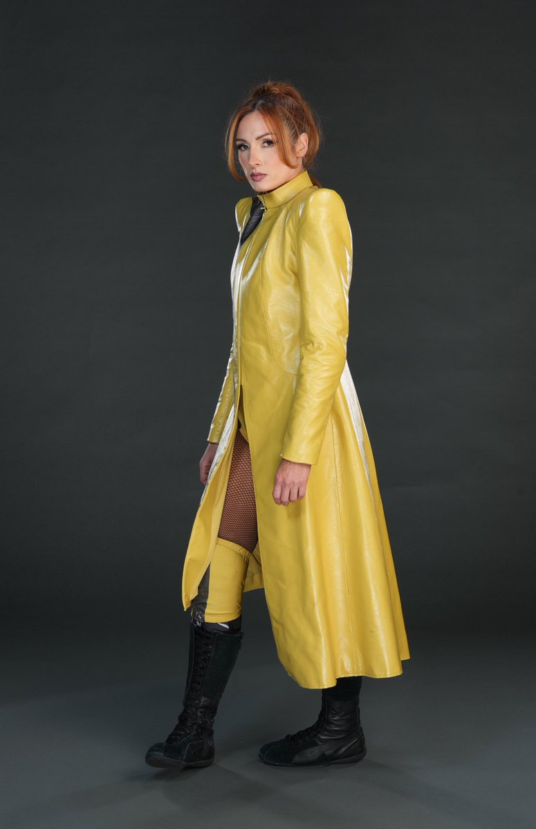 BeckyLynchWWE's tweet image. Can we talk about my LEGENDARY ring gear from my HISTORIC win on MONDAY?! It was out of this GALAXY!! THANKS to my GENIUS team of Avery and Tanya for their hard work! I HAVE GREAT ideas and they made it come to life! Alex Kurtzman (BIG TIME LEGEND) was so impressed, he told me…