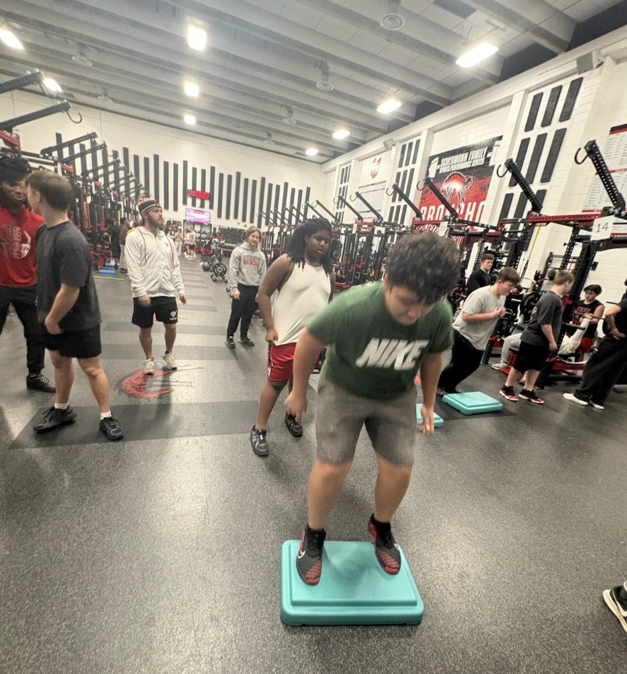 CoachShanley's tweet image. Tecumseh Sports Performance Day #2.  80 student-athletes.  Numbers up.  Building the foundation!  Back at it next Tuesday. 

#AGNB #WTW