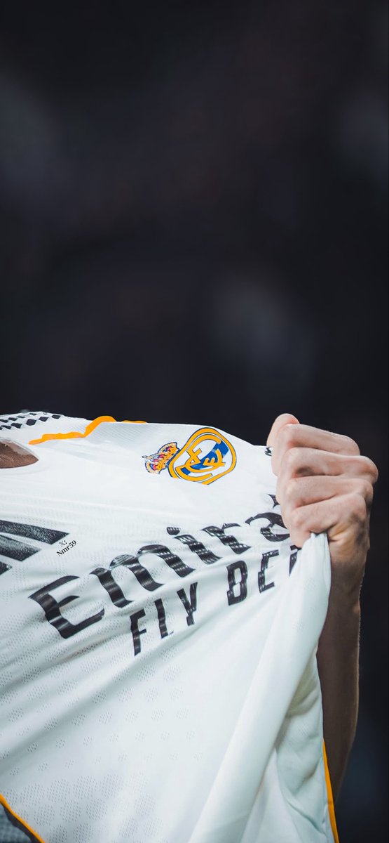 𝐈 𝐂 𝐎 𝐍 𝐈 𝐂  🤍