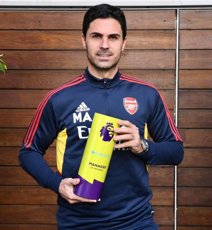 Ar_senalXtra_'s tweet image. 🚨I want to use this moment to plead with all Arsenal fans  please don’t vote Arteta for Manager of the Month.

🔸Every manager who’s won it recently has hit a rough patch right after. Slot won it and struggled the following month. Amorim and Maresca won it in October and…