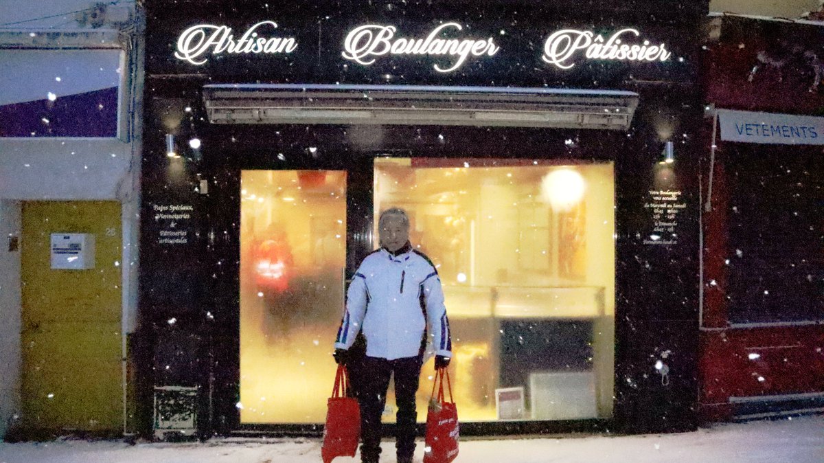Zpourcitoyens's tweet photo. 🇫🇷 MUNICIPALE DE #LIMOURS🇫🇷
Ce matin grande balade sous la neige pour distribution de viennoiseries, présentation et vœux à la caserne de pompier + gendarmerie ❤️❤️ https://t.co/8h4WHis16i