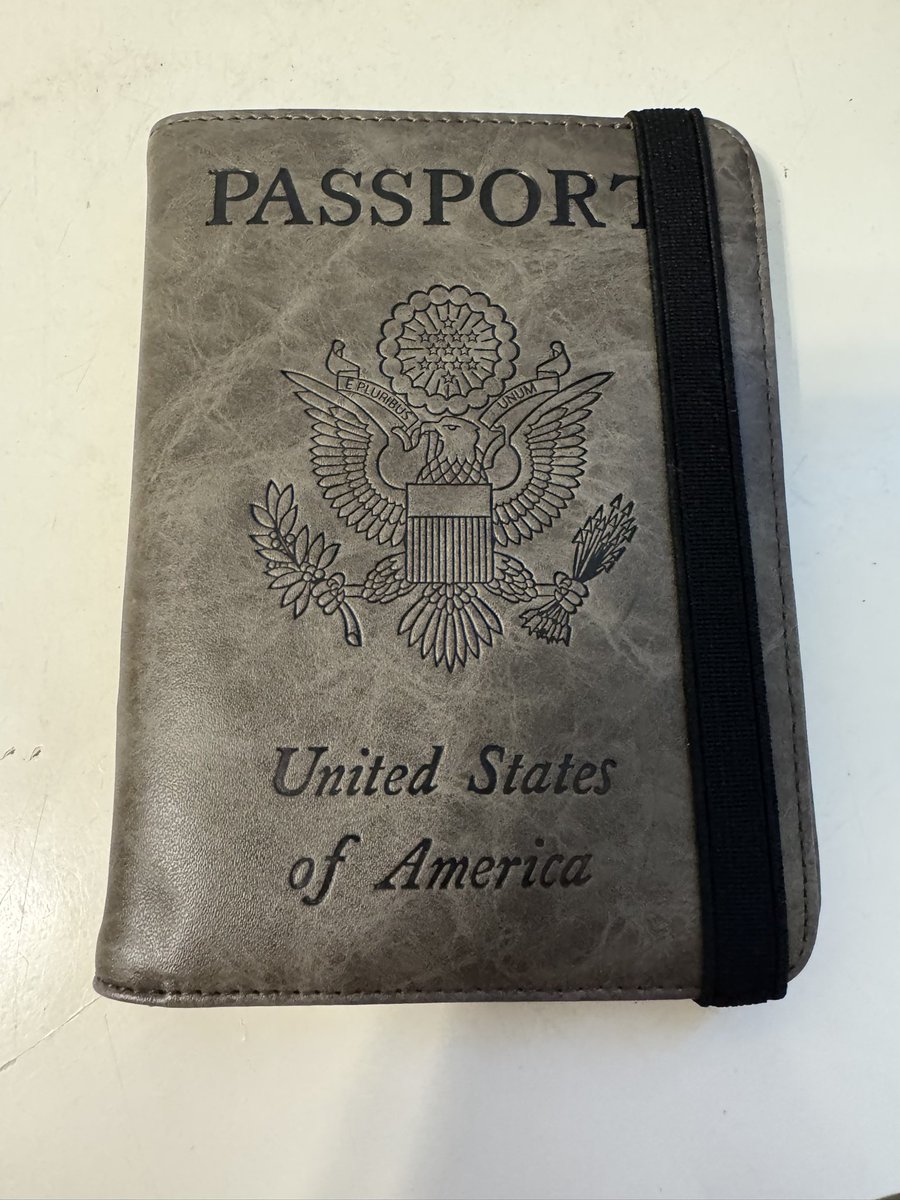 CodGolds's tweet image. #passport #travel let’s gooooo😎