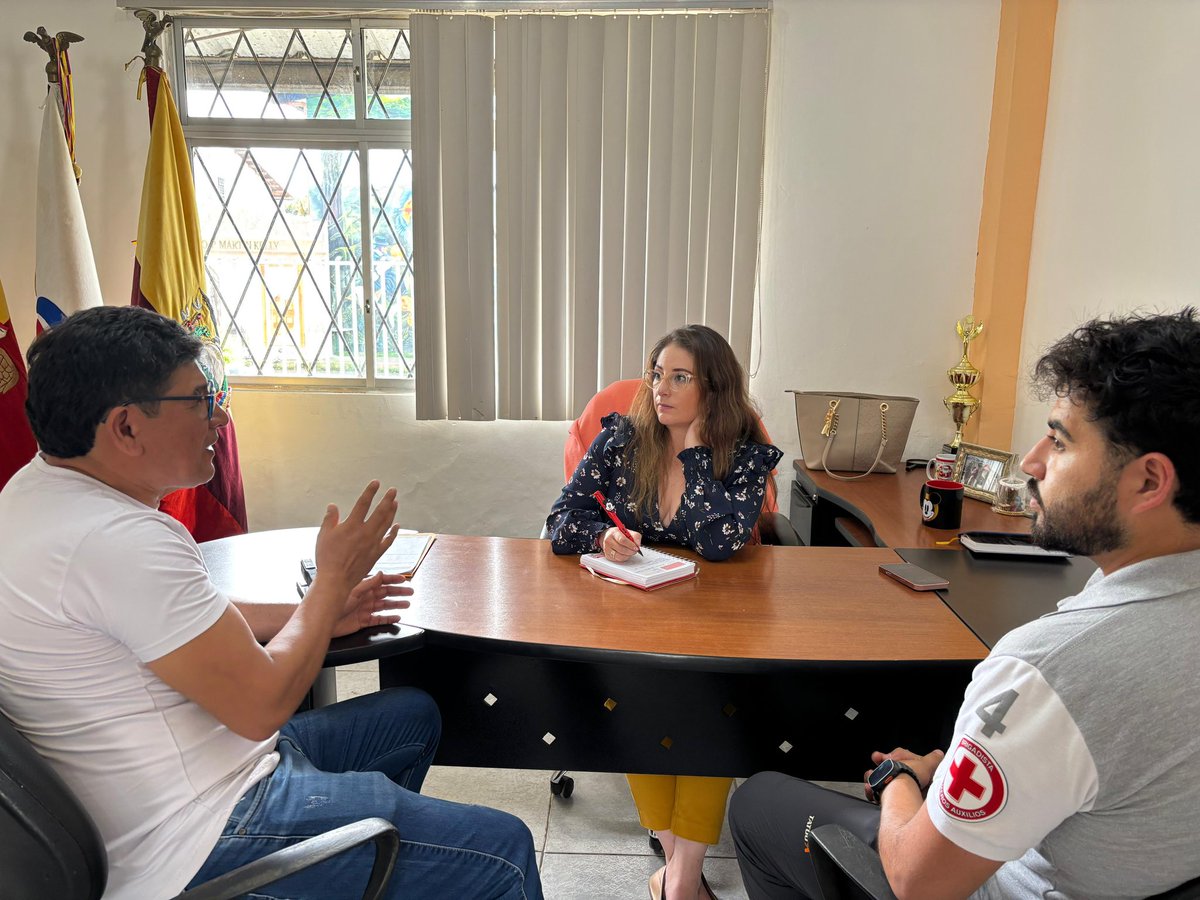 EducacionZ2_Ec's tweet photo. [PICHINCHA] La Dirección Distrital 17D12 del Ministerio de Educación, Deporte y Cultura 🏫 Mantuvo una reunión con la Empresa Endesa Botrosa, con el objetivo de coordinar acciones en el Proyecto Bosques para Siempre🌲 

#ElNuevoEcuador https://t.co/S4nMVXT1xw