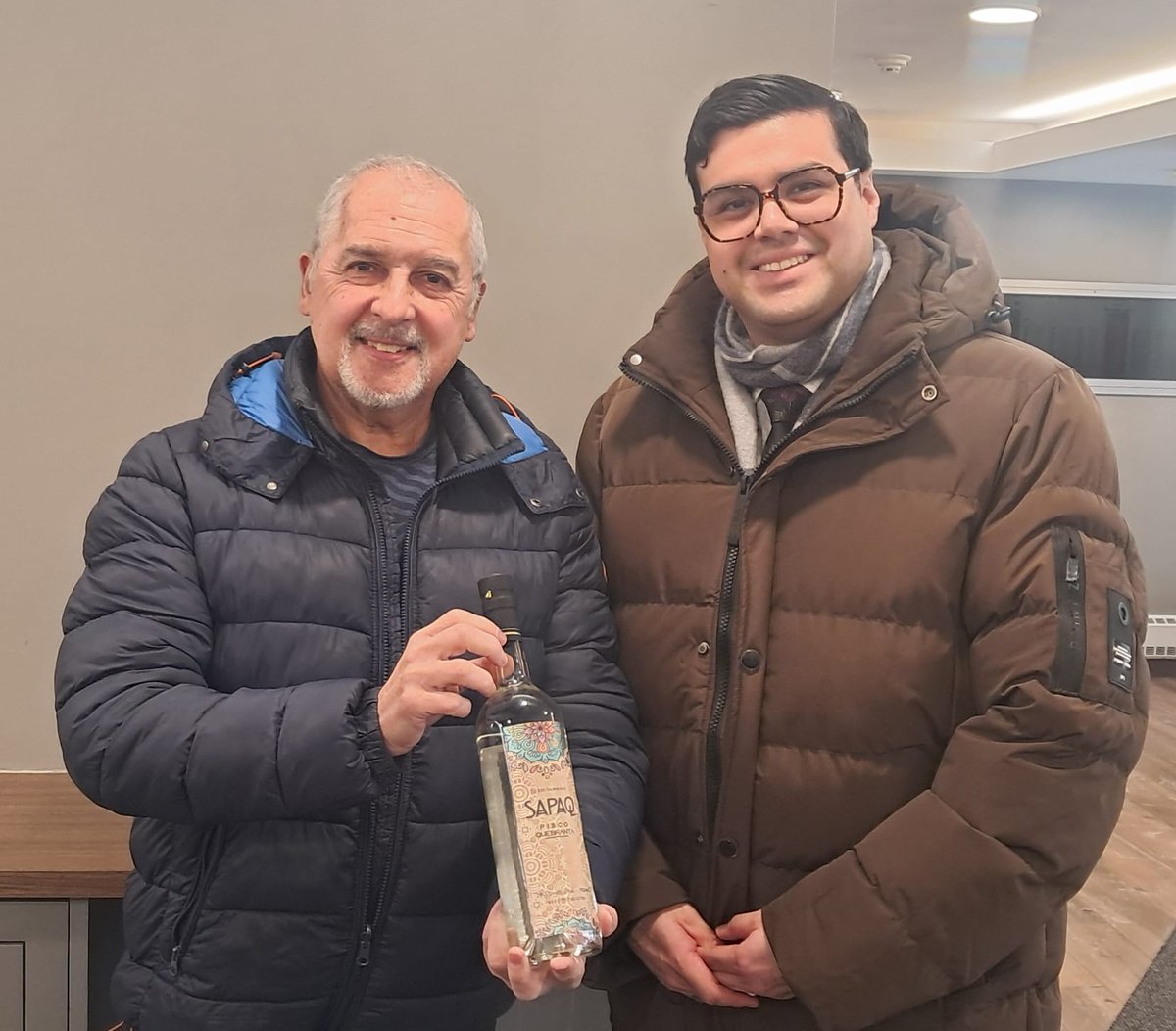 El 14 de noviembre pasado, inauguramos el Ciclo de Cine Peruano en Ottawa con la aclamada película "Reinas" (2024), dirigida por Klaudia Reynicke y coescrita con Diego Vega. Antes de la proyección, disfrutamos los saludos especiales de ambos creadores. Diego Vega compartió una