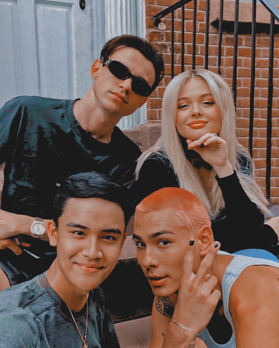 blondifantastic's tweet image. ᅠᅠ
ᅠ

ᅠ

ᅠᅠ      ⠀ ℑ 𝐍 𝐒 𝐓 𝐀 𝐍 𝐓   𝔓 𝐑 𝐄 𝐒 𝐄 𝐍 𝐓 
     ᅠᅠ⠀     ﹫ 𝑉𝛼𝑙𝜀𝑟𝜄𝛼.𝛤𝜄𝑐𝘩𝛼𝑟𝜕𝑠  ﹙ 2𝗆𝗂𝗇  𝖺𝗀𝗈 ﹚
⠀⠀⠀⠀⠀⠀    —— —— —— —— 

⠀⠀⠀