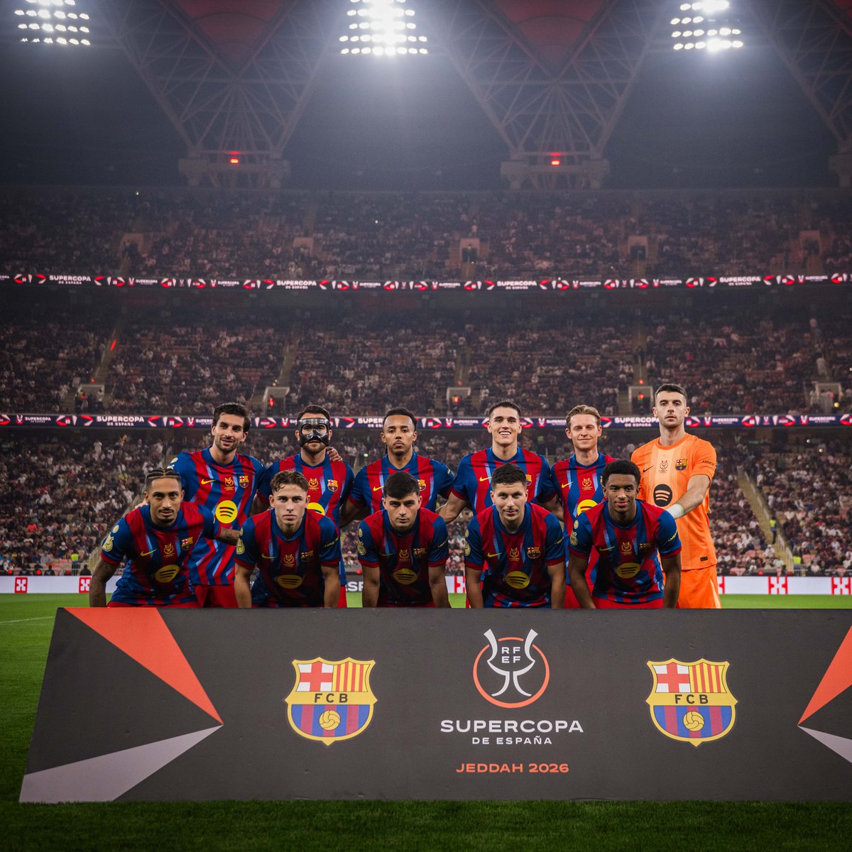 FCBarcelona's tweet photo. The best way to start the day ☕️ 
ᴡɪᴛʜ ʏᴏᴜʀ ᴛᴇᴀᴍ https://t.co/mh5Hx1FLj5