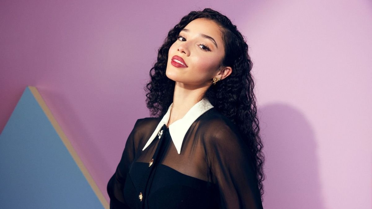 MaliaCrave's tweet image. Upcoming Malia Baker Films that are expected to release on streaming platforms in 2026/2027: 

- Descendants:  Wicked Wonderland
-Harvest Moon
-Hair Of The Bear
- 12 Hours
-THENA

which ones are you most excited for?