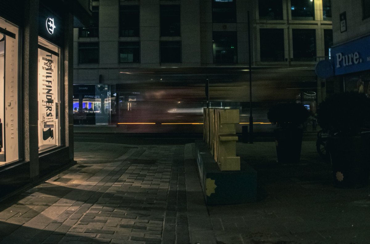 remainstuck's tweet image. I took pretty pictures of London and the lights 🥰