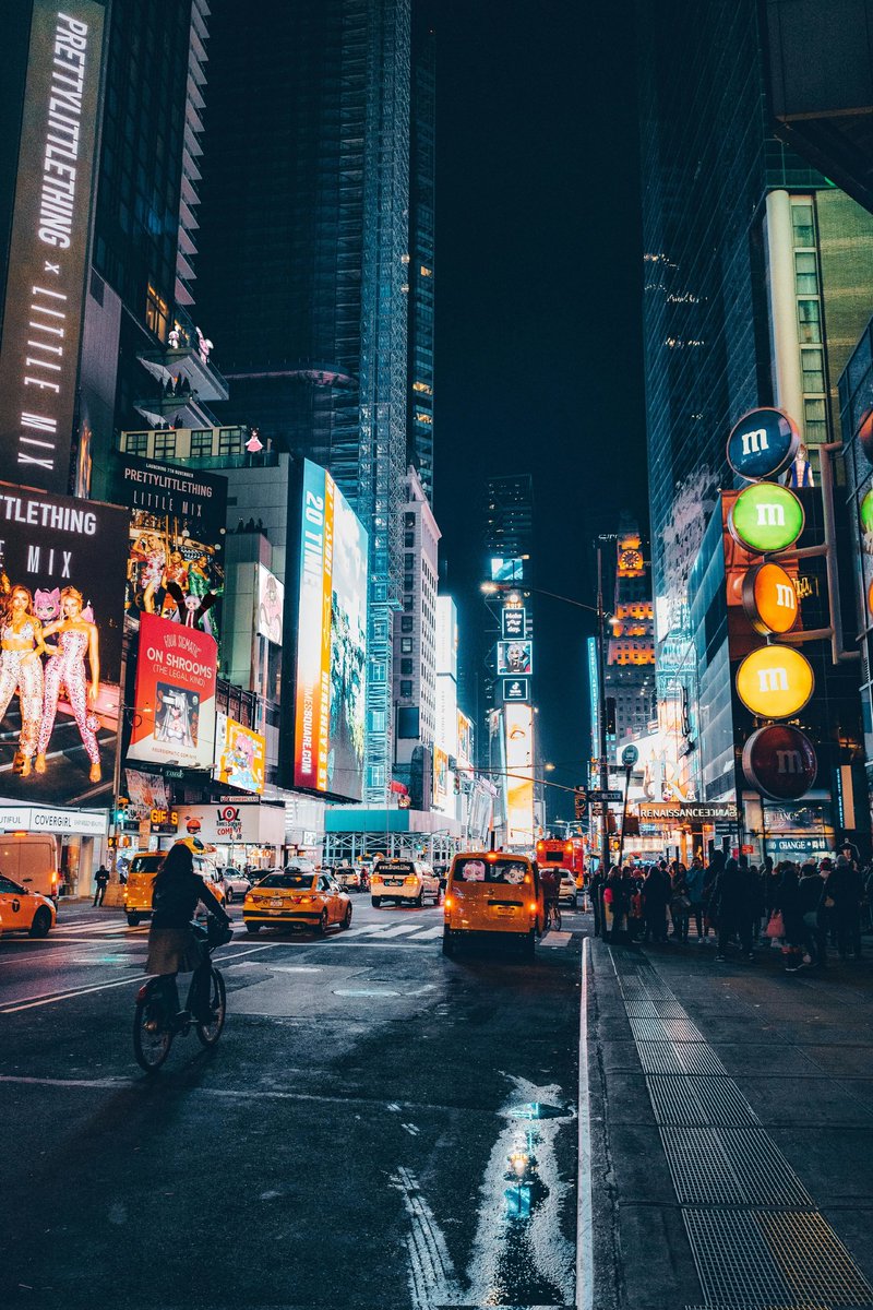 ¡¿Será posible encontrarlos a todos?! 🩷✨

Nuestros lindos integrantes se perdieron en la gran ciudad a inicios de año -w-" 

¿Los podrán encontrar para que regresemos de nuestras vacaciones? ÒwÓ 🩷🩷🩷