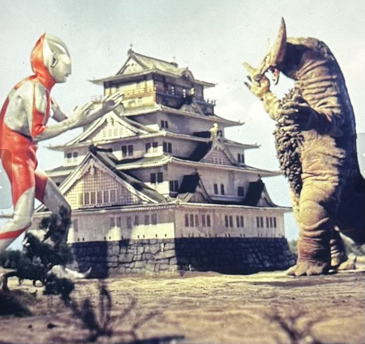 🤲おはようございます🤲 本日は#ウルトラマン第26話 [怪獣殿下/前篇]が