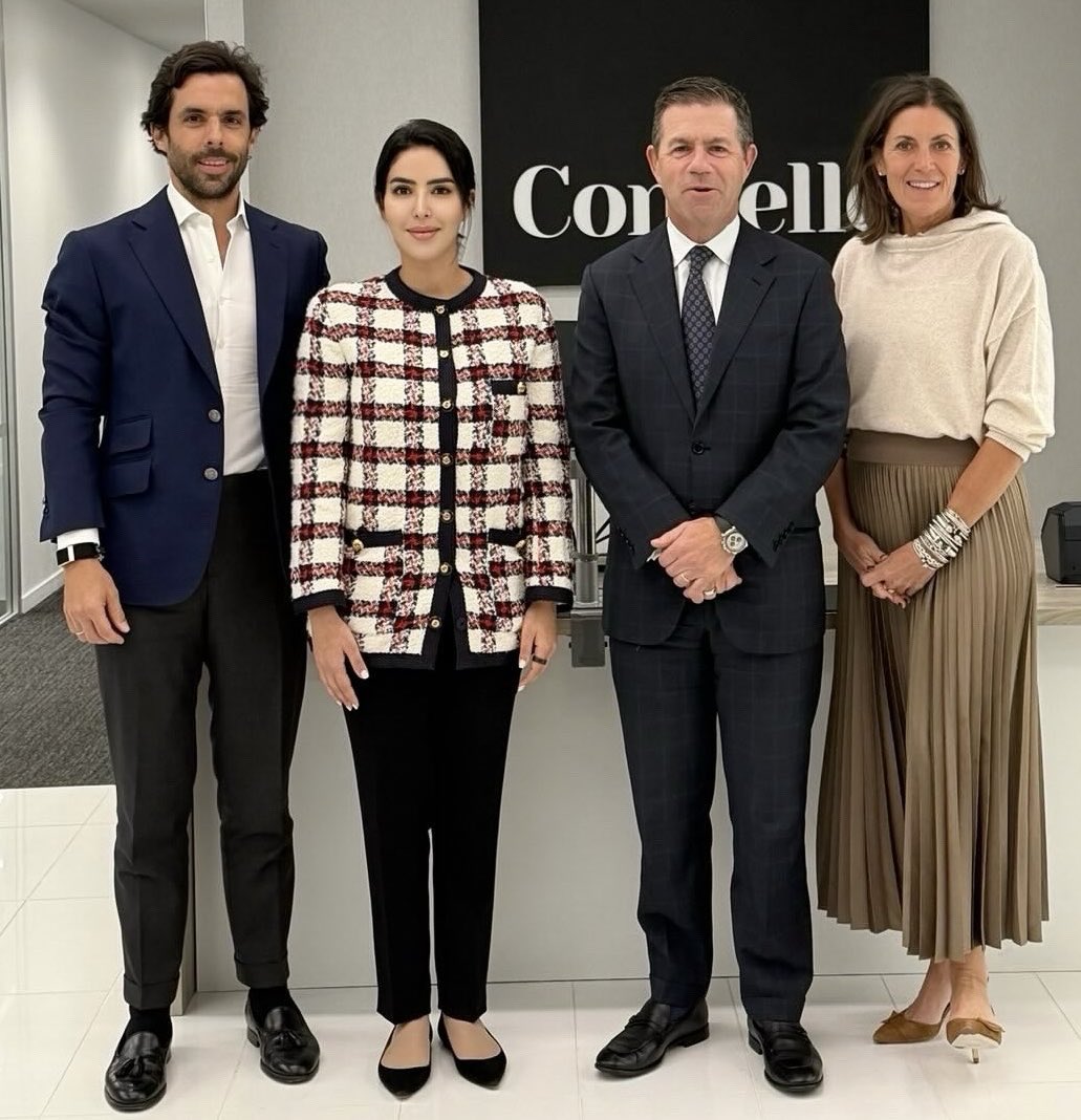 هند مانع العتيبة Hend Al Otaiba tweet media