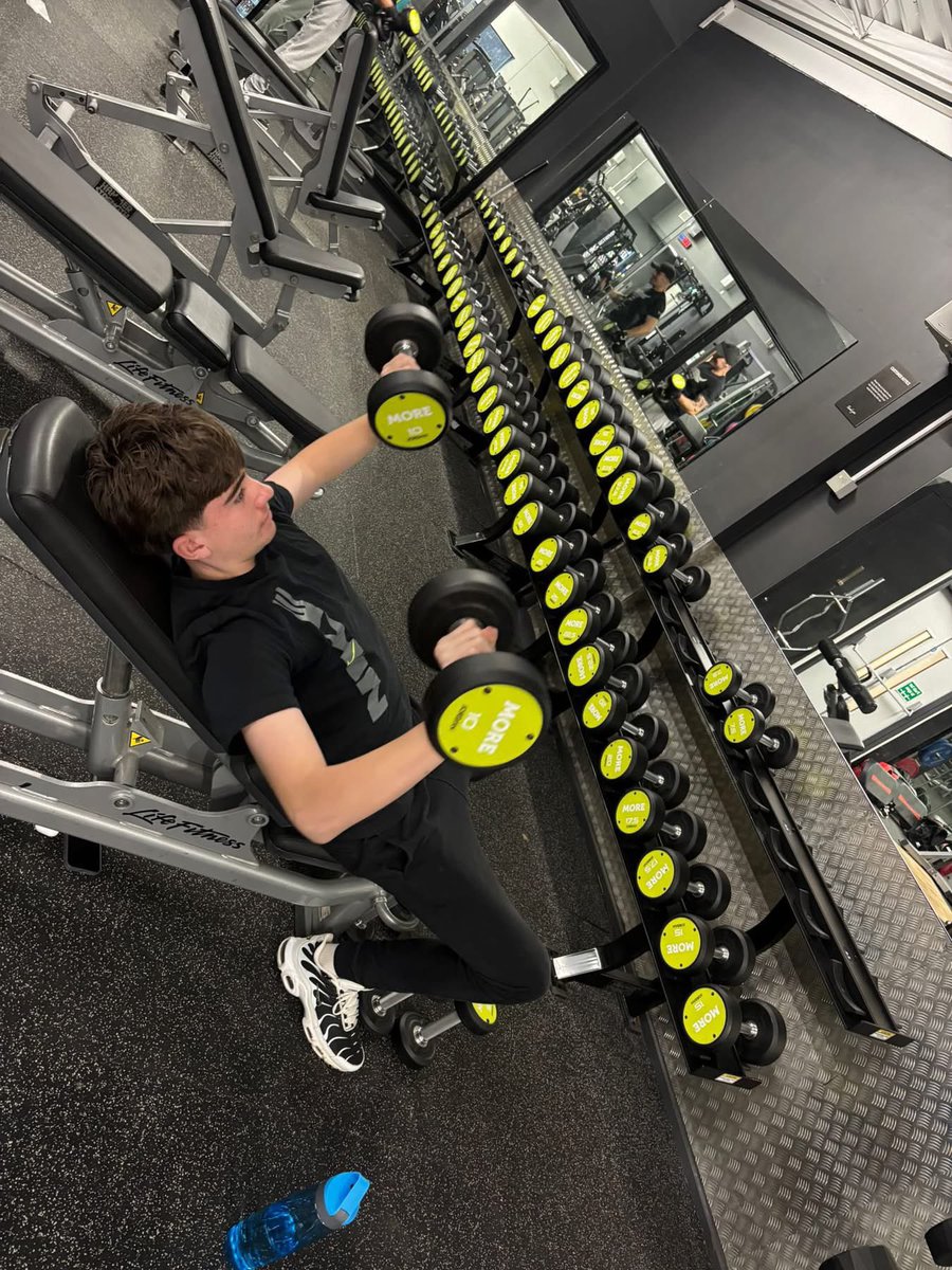 First fitness and conditioning  gym  session after the Xmas break tonight for <a href="/Albie7Walker/">Albie Walker</a> with <a href="/EnglandGolf/">England Golf</a>  fitness coach Mark Campbell at the boxing  science gym tankersley Barnsley