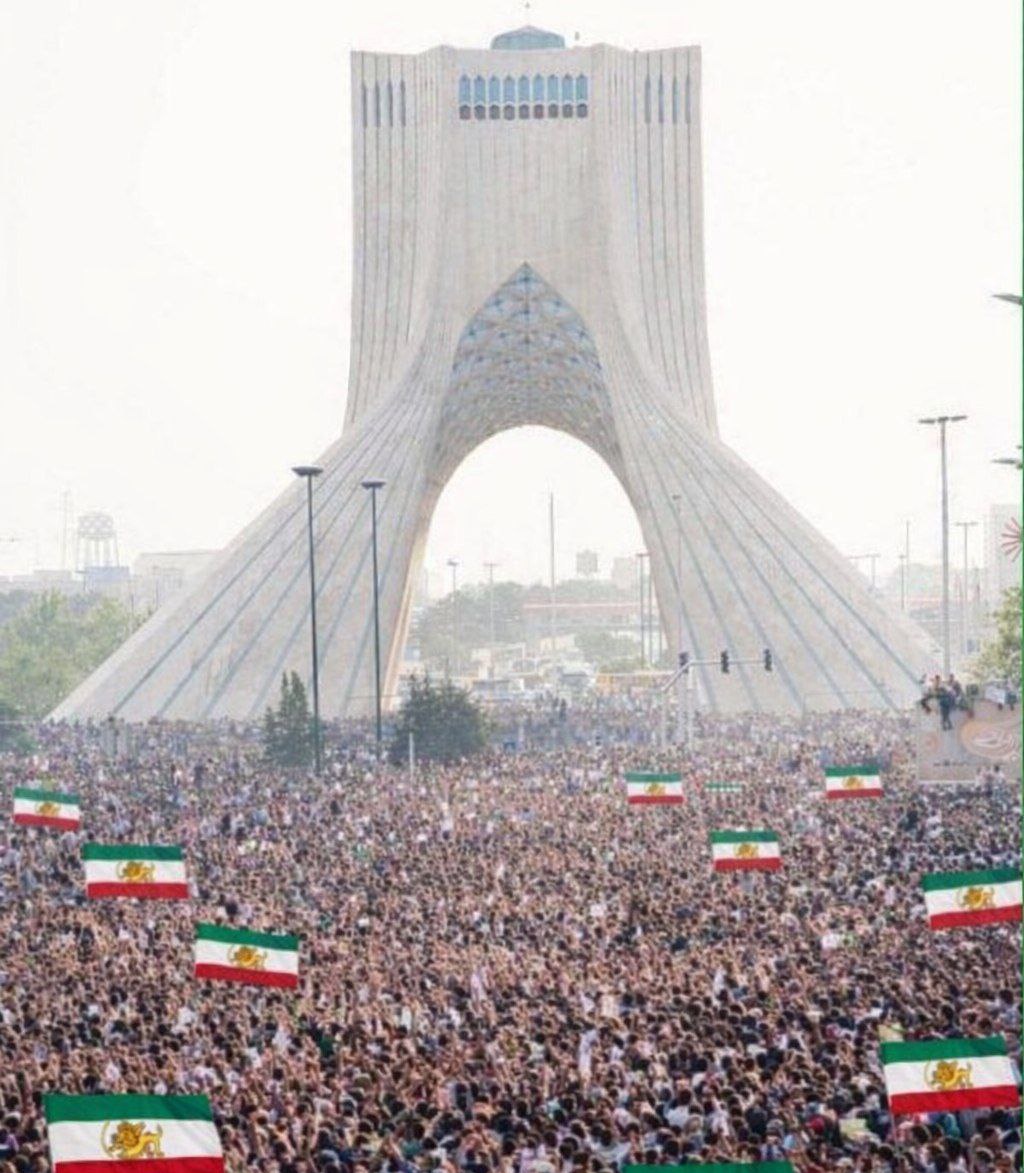 amir_min1's tweet image. فردا این صحنه در تهران خلق خواهد شد!!
#فراخوان_عمومی