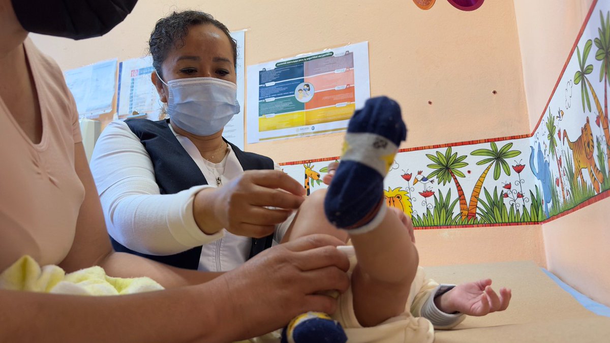 El CENATRA reconoce y agradece el trabajo de profesionales que con su entrega, compromiso, profesionalismo y calidad humana, brindan alivio, tranquilidad y confianza a los pacientes que se encuentran en una situación complicada de salud.
Feliz día a todo el personal de enfermería