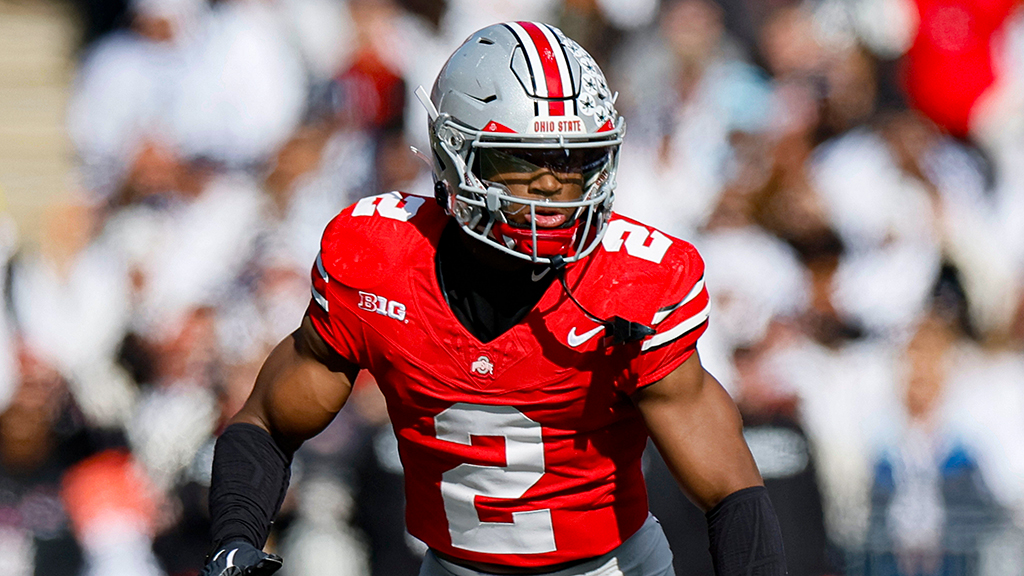 NFLDraft's tweet image. Ohio State S Caleb Downs announces he intends to enter 2026 NFL Draft.

Underclassmen tracker: nfl.com/news/2026-nfl-…