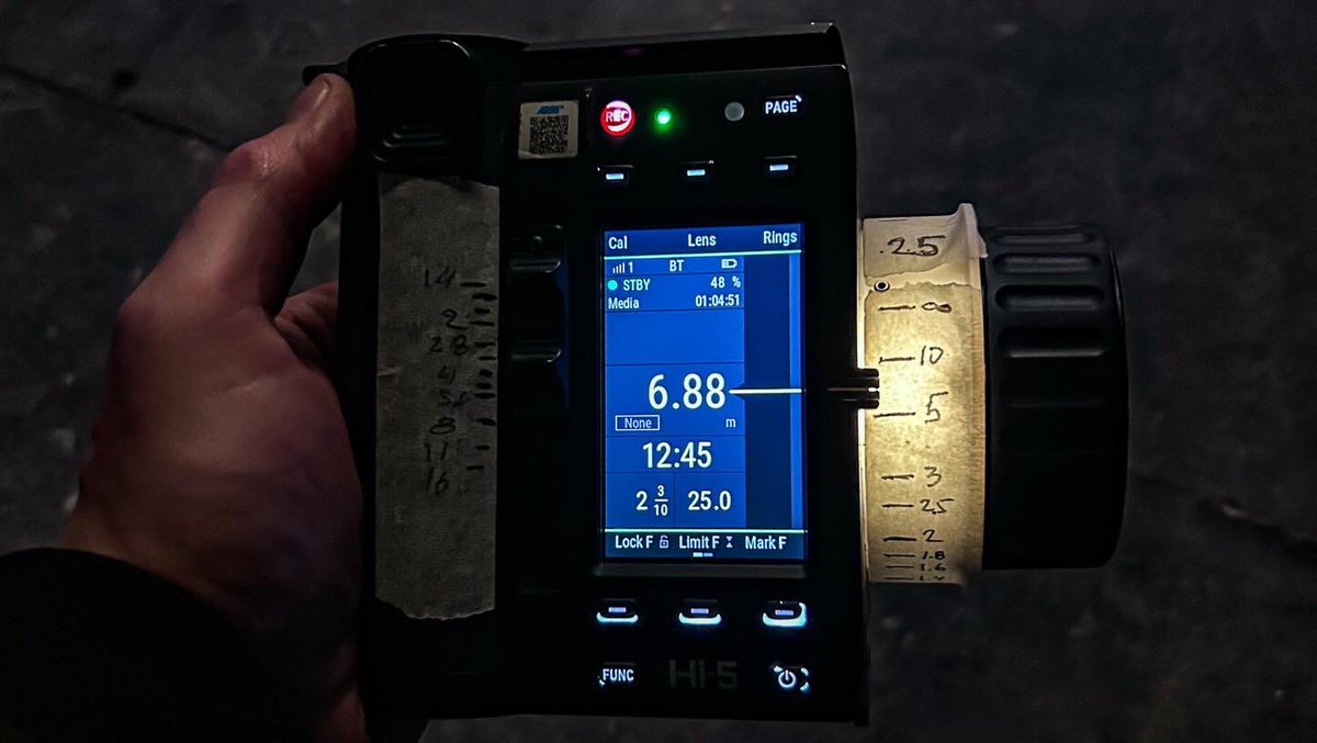 the_VETEMANS's tweet image. К/М «Комната»

#1AC #focuspuller 🎥✨