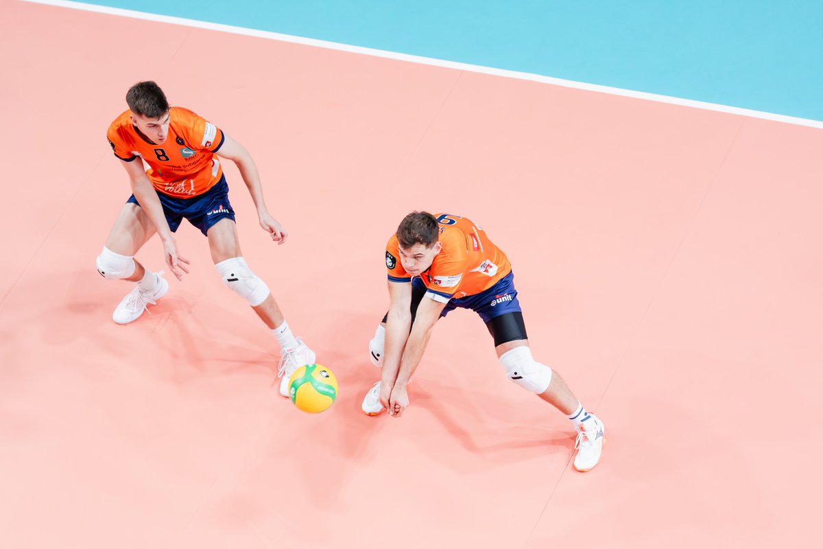 ACHVolley's tweet image. ACH Volley Ljubljana v pričakovanju turških prvakov🏐

V okviru drugega kola skupinskega dela lige prvakov bodo slovenski prvaki gostili ekipo Ziraat Bankkart iz Ankare.

ACH Volley Ljubljana 🆚 Ziraat Ankara👉 ob 20. uri, Hala Tivoli.

NAPREJ ZMAJI🐉🧡

#orangedragons