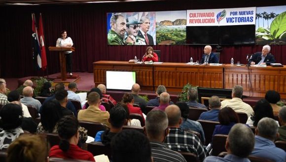 🇨🇺En la provincia más occidental de Cuba inician los Plenos Extraordinarios de los Comités Provinciales del Partido., presididos por el Primer Secretario del Comité Central del Partido y Presidente de la República, Miguel Díaz-Canel Bermúdez

🔗acortar.link/q3k4A9