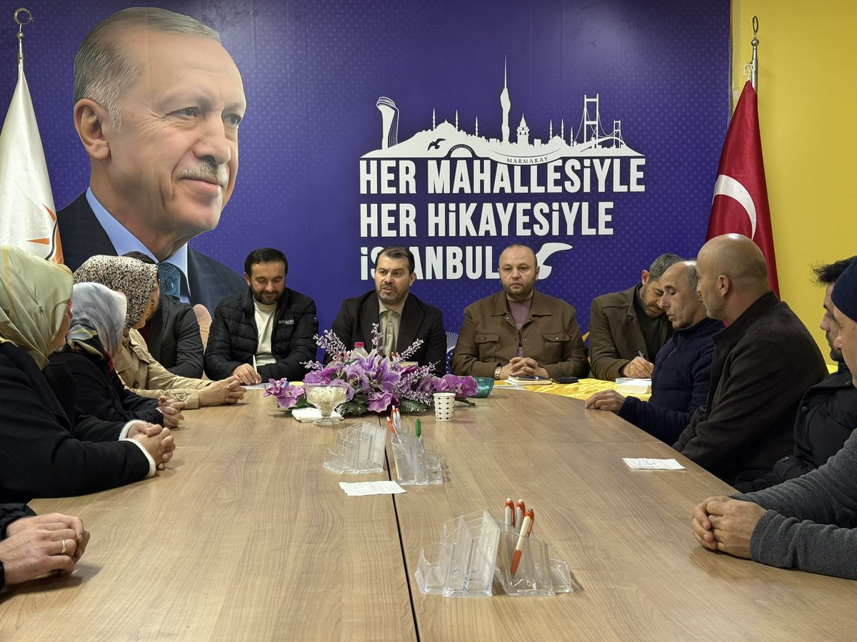 Şifa Mahallemizin haftalık olağan toplantısına katıldık. Mahalle başkanımız Şenol Çamur ve mahalle yönetimimize çalışmalarında kolaylıklar diliyorum. Birlik ve beraberliğimiz daim olsun.